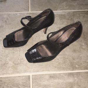 Black Circa Joan & David Open Toe Heel